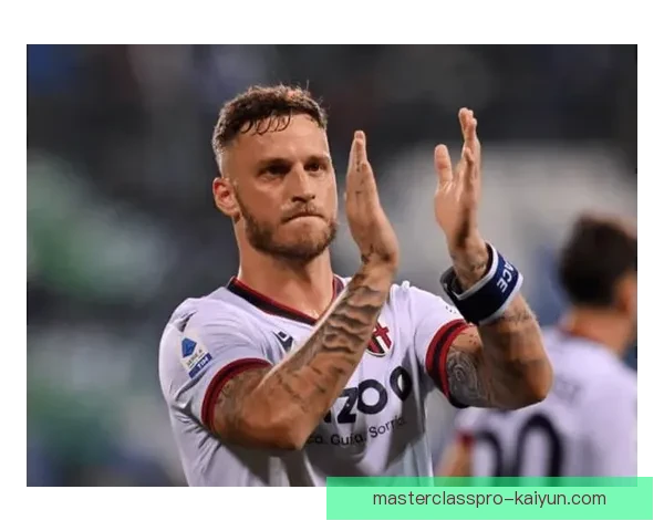 哈里·凯恩入选FIFA最佳阵容，表现稳健引发广泛关注争力